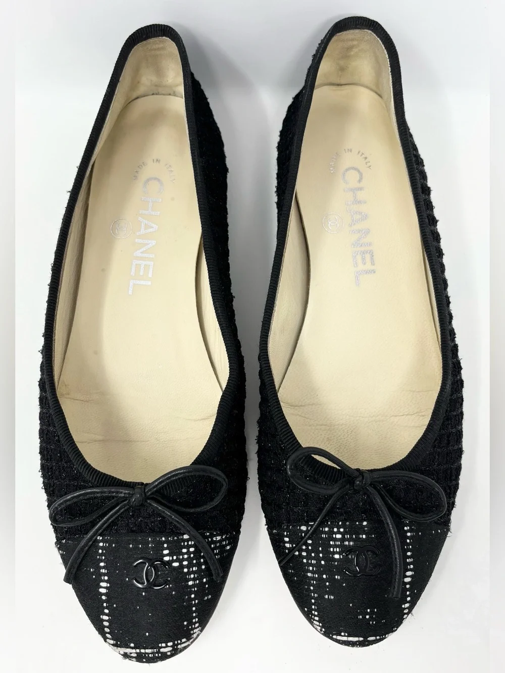 Chanel CC Logo Cap Toe Tweed Ballet Flats Black White Size 37 Authentic